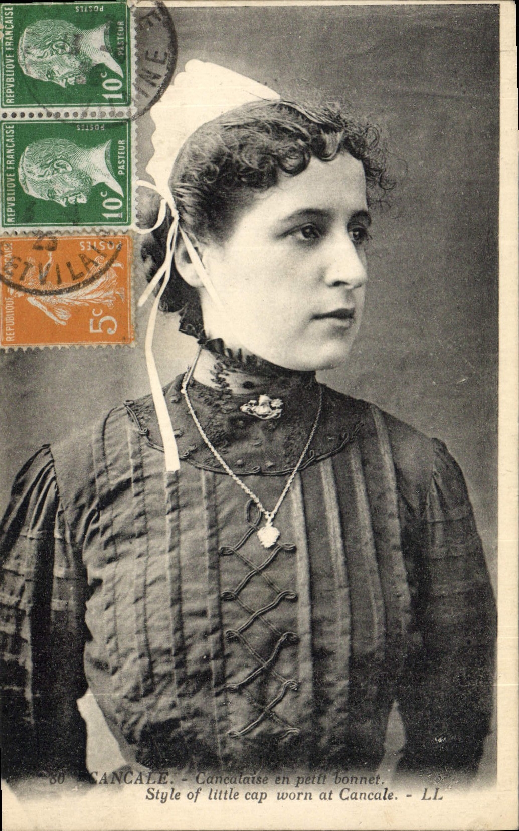 CPA Folklore Cancale Cancalaise en petit bonnet 