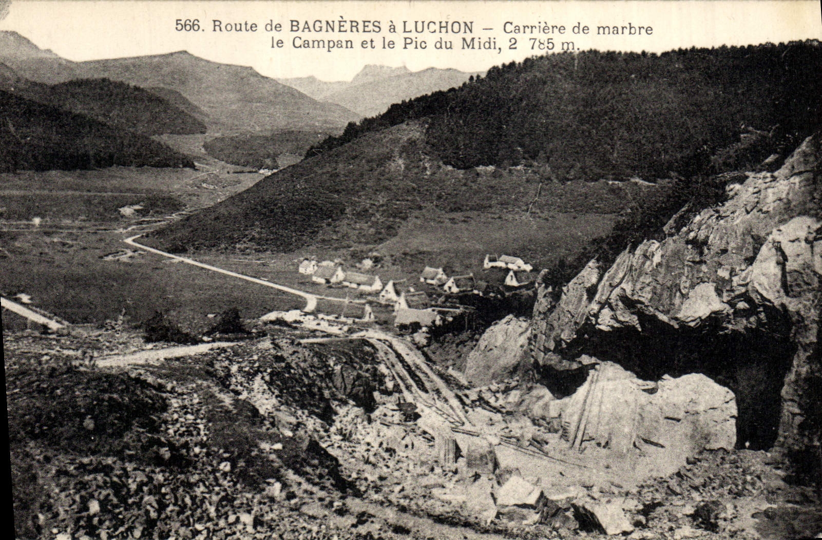 CPA Carrieres Route de Bagneres de Luchon Carriere de marbre le Campan et le Pic du Midi