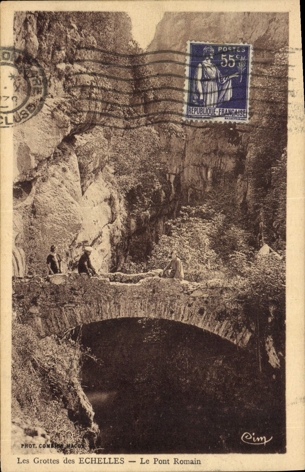 CPA Grotte Grottes des Echelles Le pont romain 