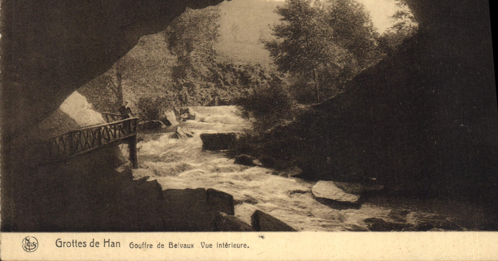 CPA Grotte Grottes de Han Gouffre de Belvaux Vue interieure 