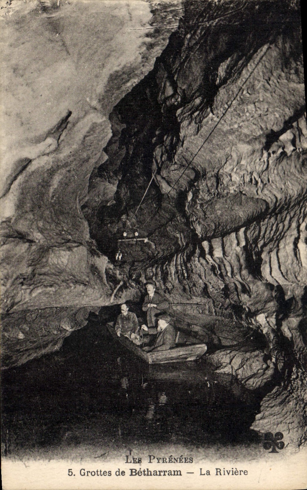 CPA Grotte Grottes de Betharram La riviere Barque 