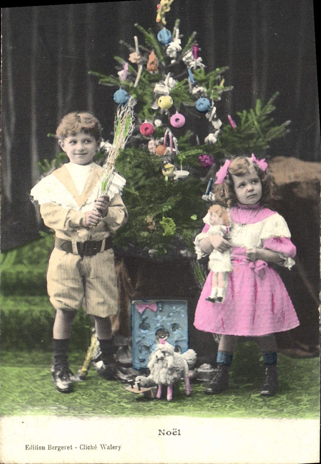 CPA Fantaisie Enfant Poupee Noel 