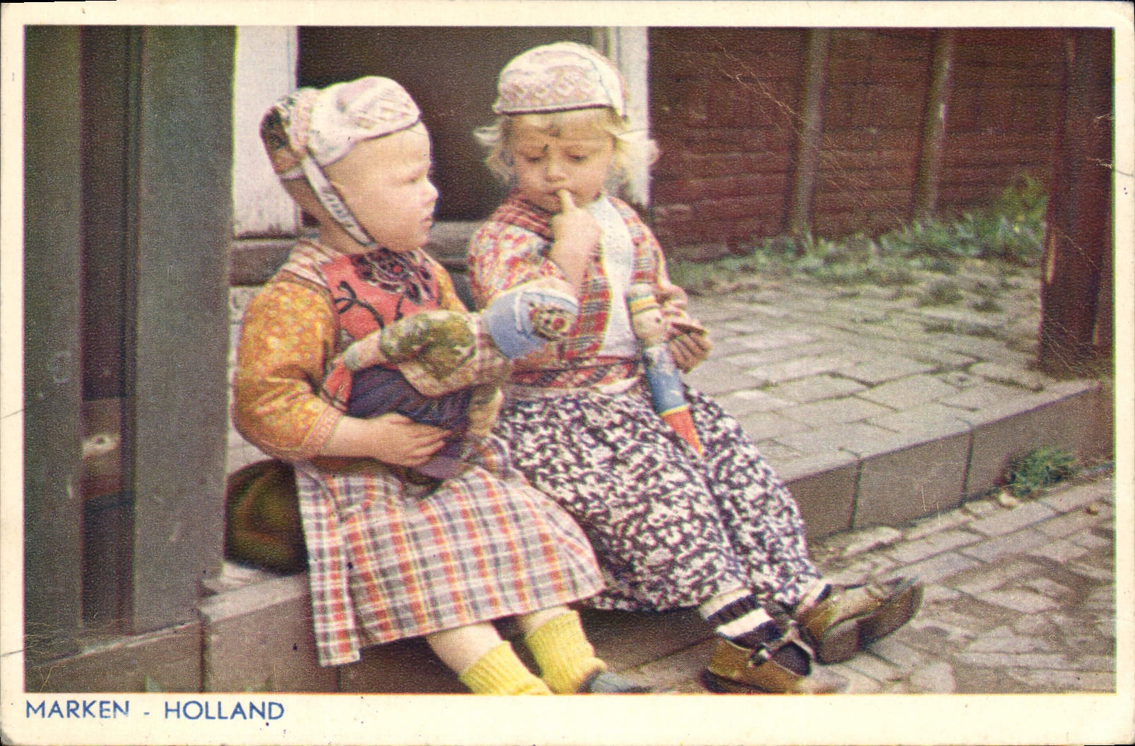 CPA Fantaisie Enfants Poupee Marken Holland 