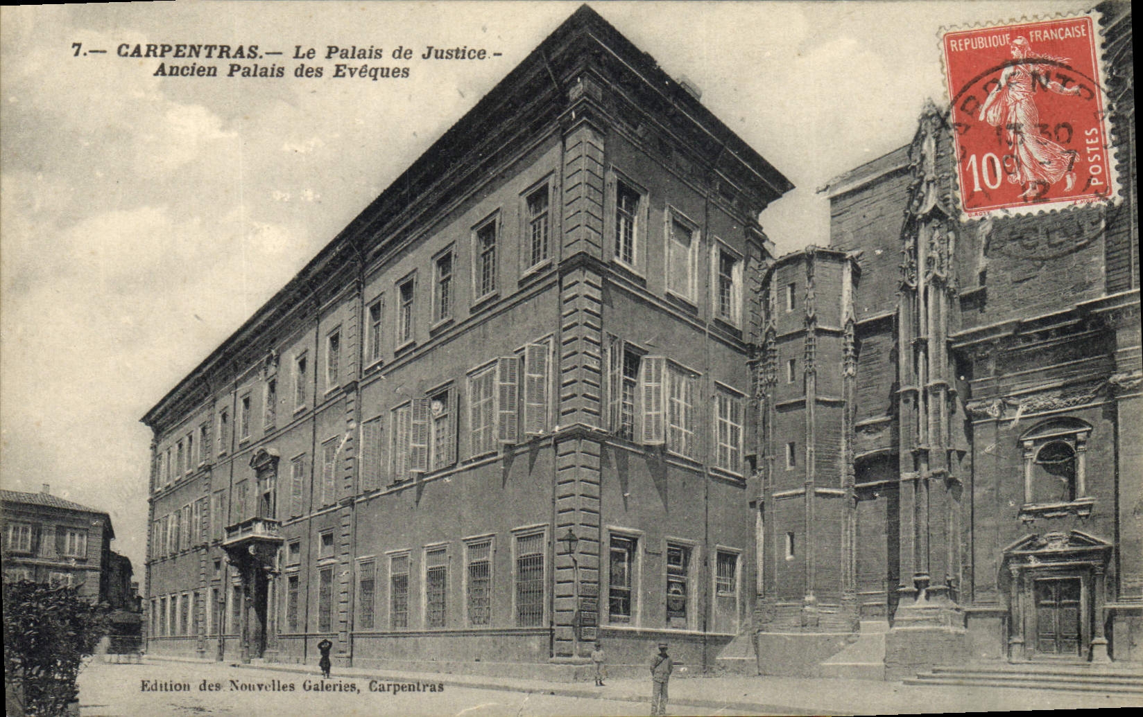 CPA Palais de justice Carpentras Ancien Palais des Eveques 