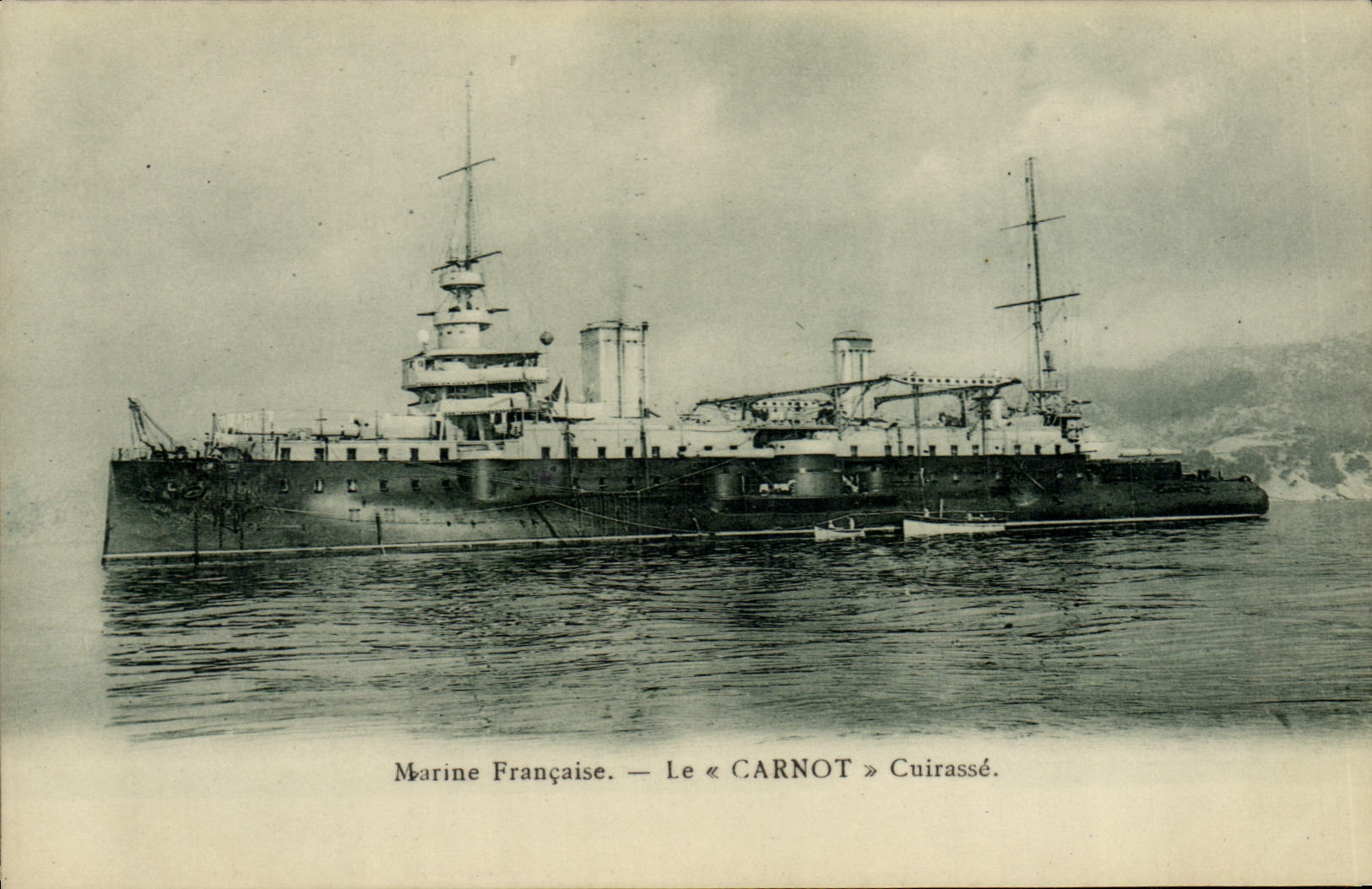 CPA Bateau de Guerre Le Carnot Cuirasse 