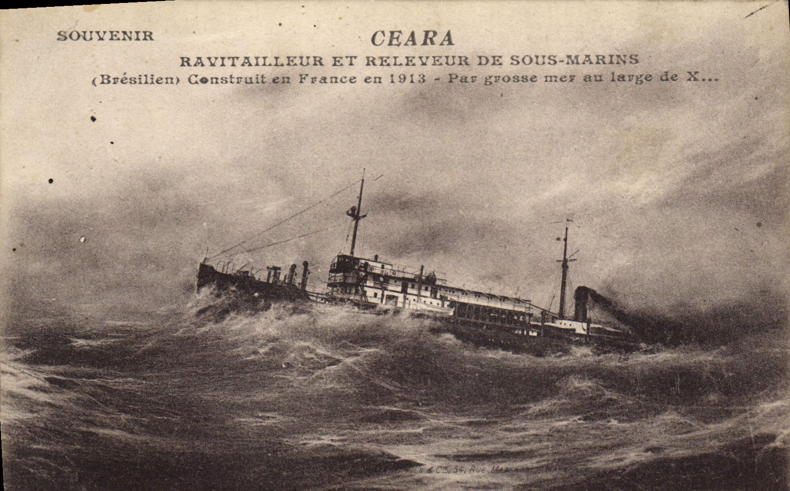 CPA Bateau de Guerre Ceara Ravitailleur et releveur de sous marins Bresilien par grosse mer Bresil B