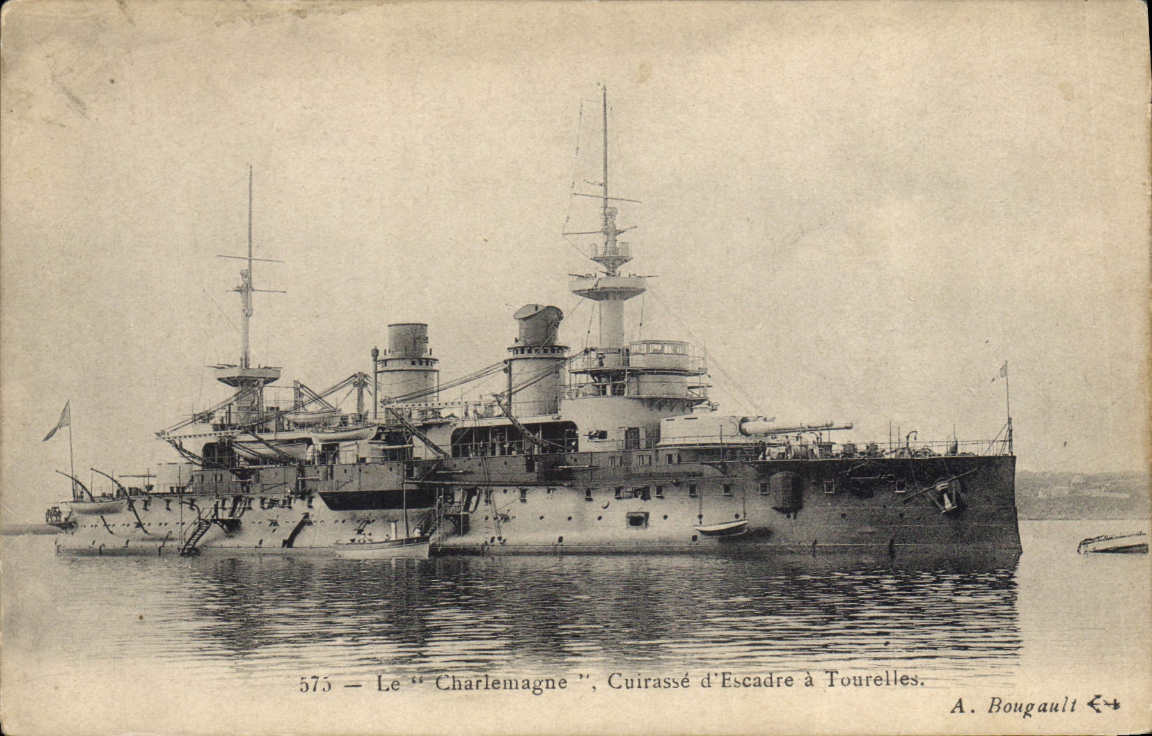CPA Bateau de Guerre Le Charlemagne Cuirasse d'escadre a tourelles