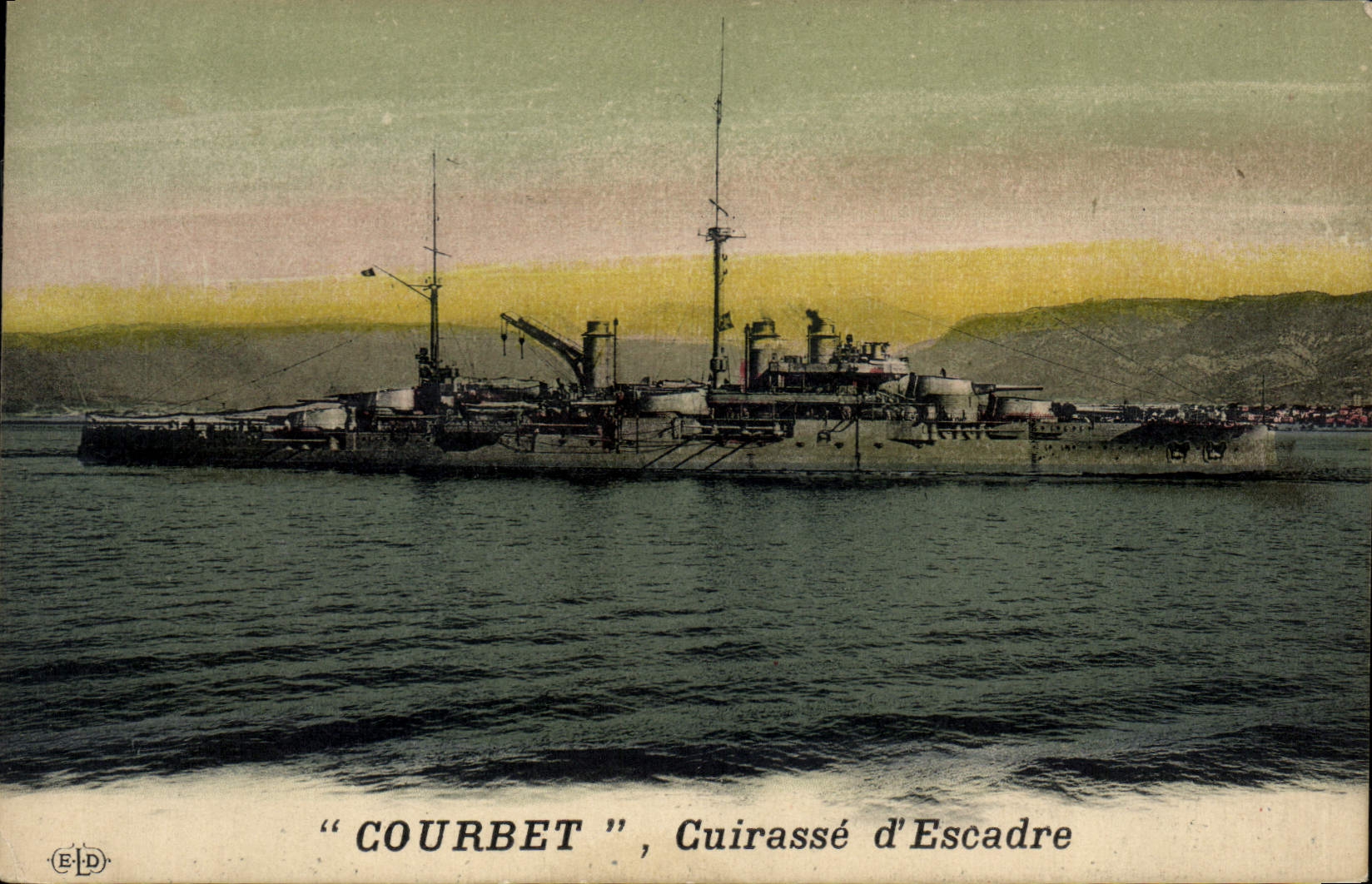 CPA Bateau de Guerre Courbet Cuirasse d'escadre 