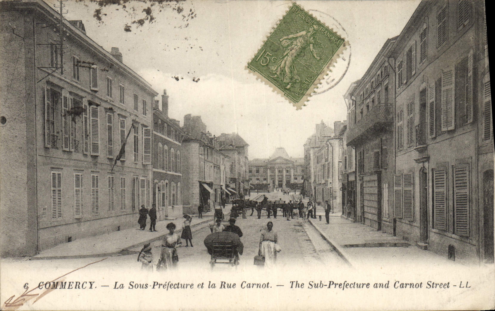 CPA Commercy La Sous Prefecture et la Rue Carnot 