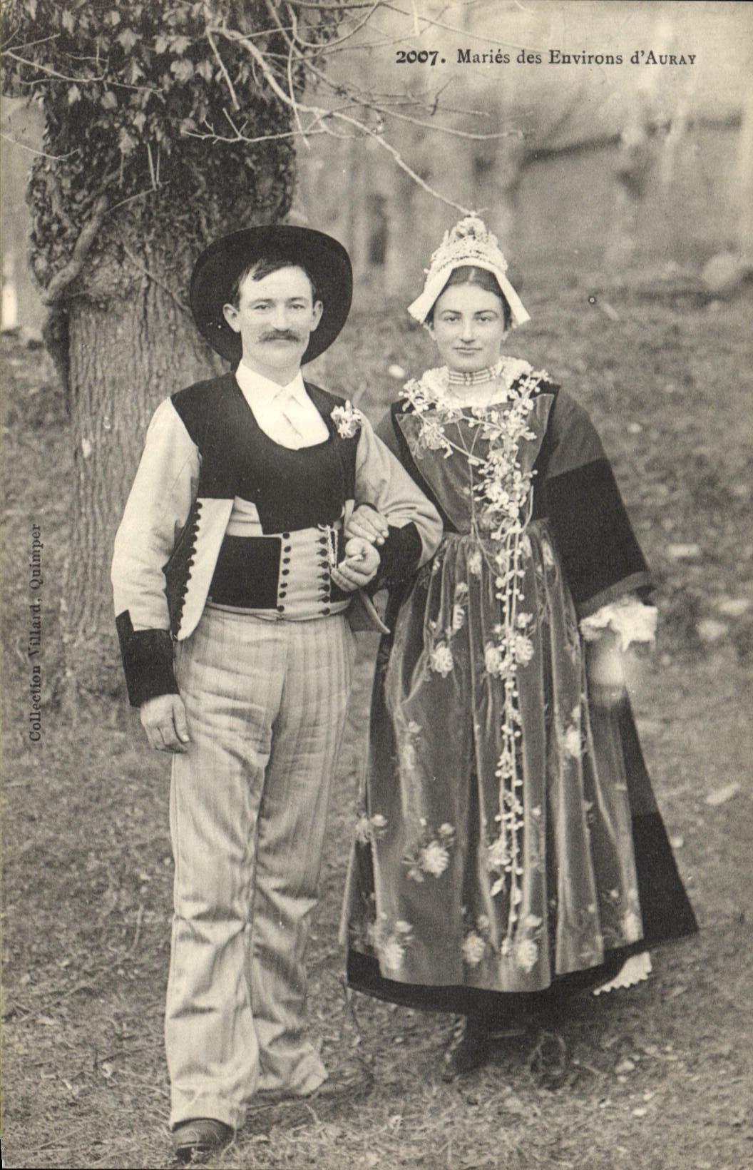 CPA Folklore Maries des environs d'Auray Mariage