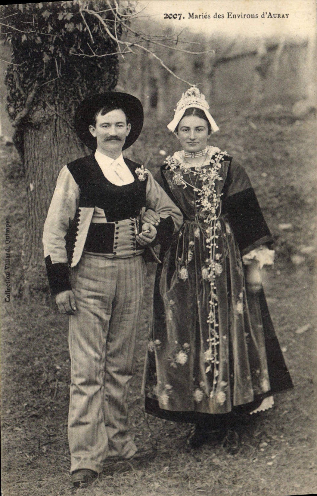 CPA Folklore Maries des environs d'Auray Mariage