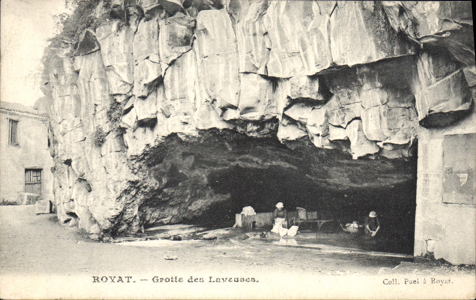 CPA Grotte des laveuses Royat Grottes 
