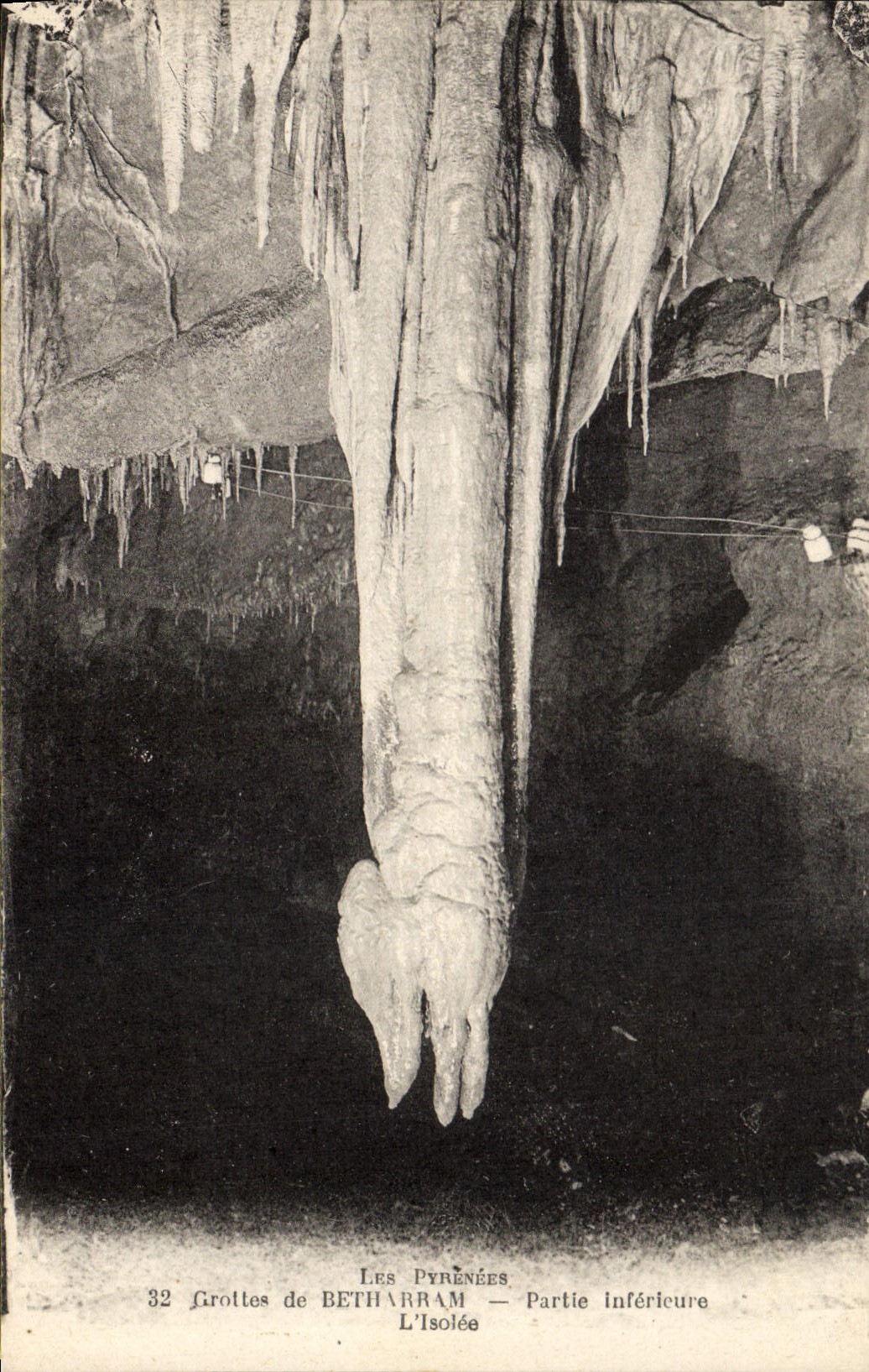 CPA Grotte Grottes de Betharram Partie inferieure L'isolee