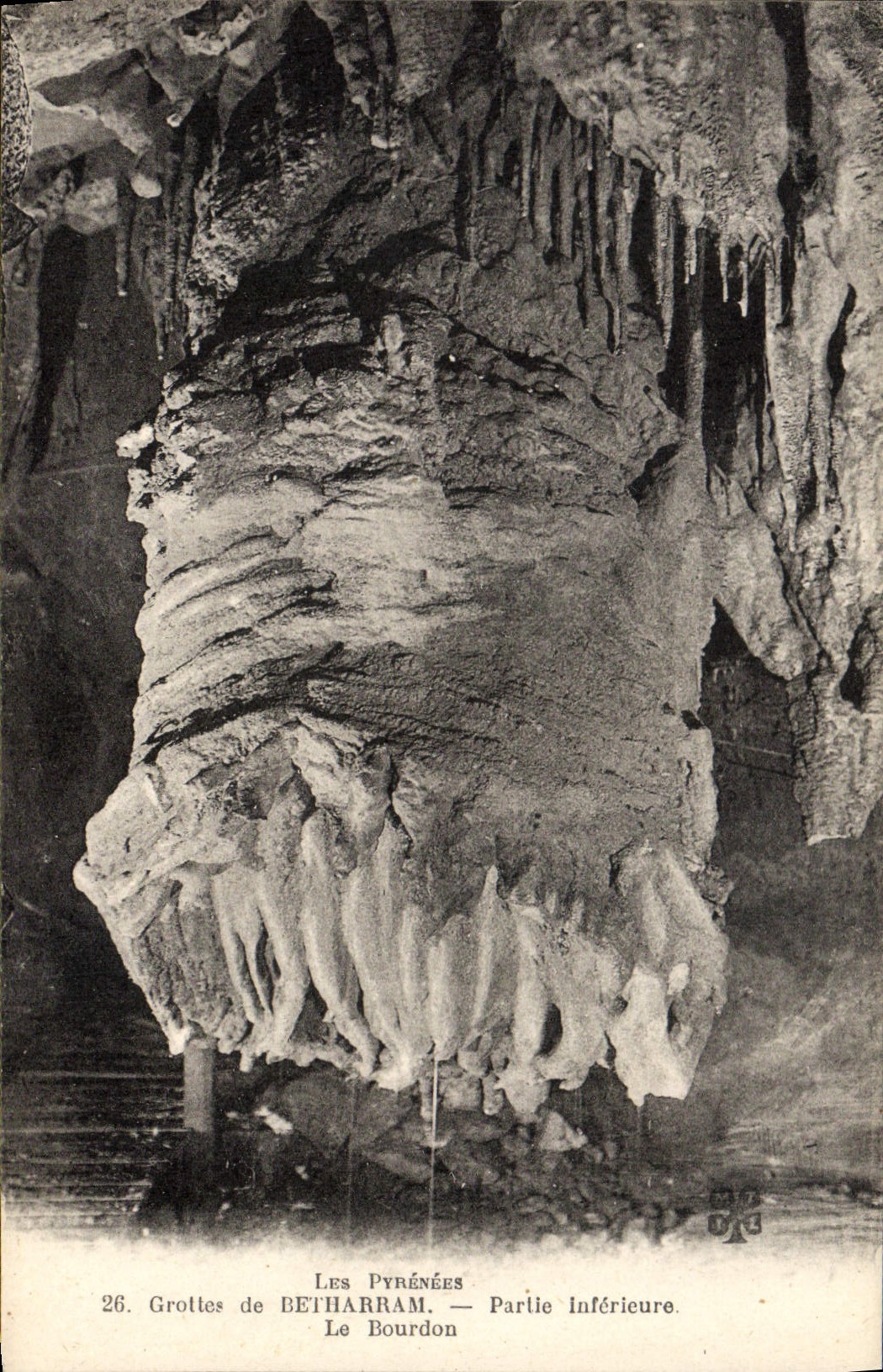CPA Grotte Grottes de Betharram Partie inferieure Le Bourdon