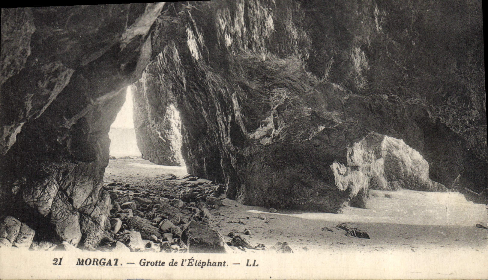 CPA Grotte de l'elephant Morgat Grottes 