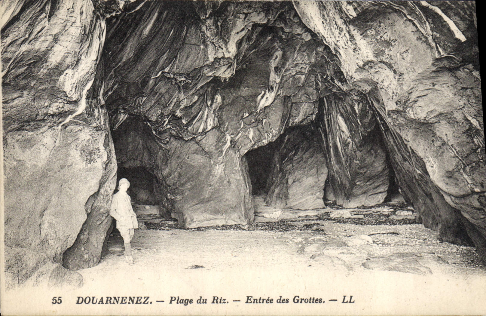 CPA Grotte Grottes Douarnenez Plage du Ritz Entree des grottes