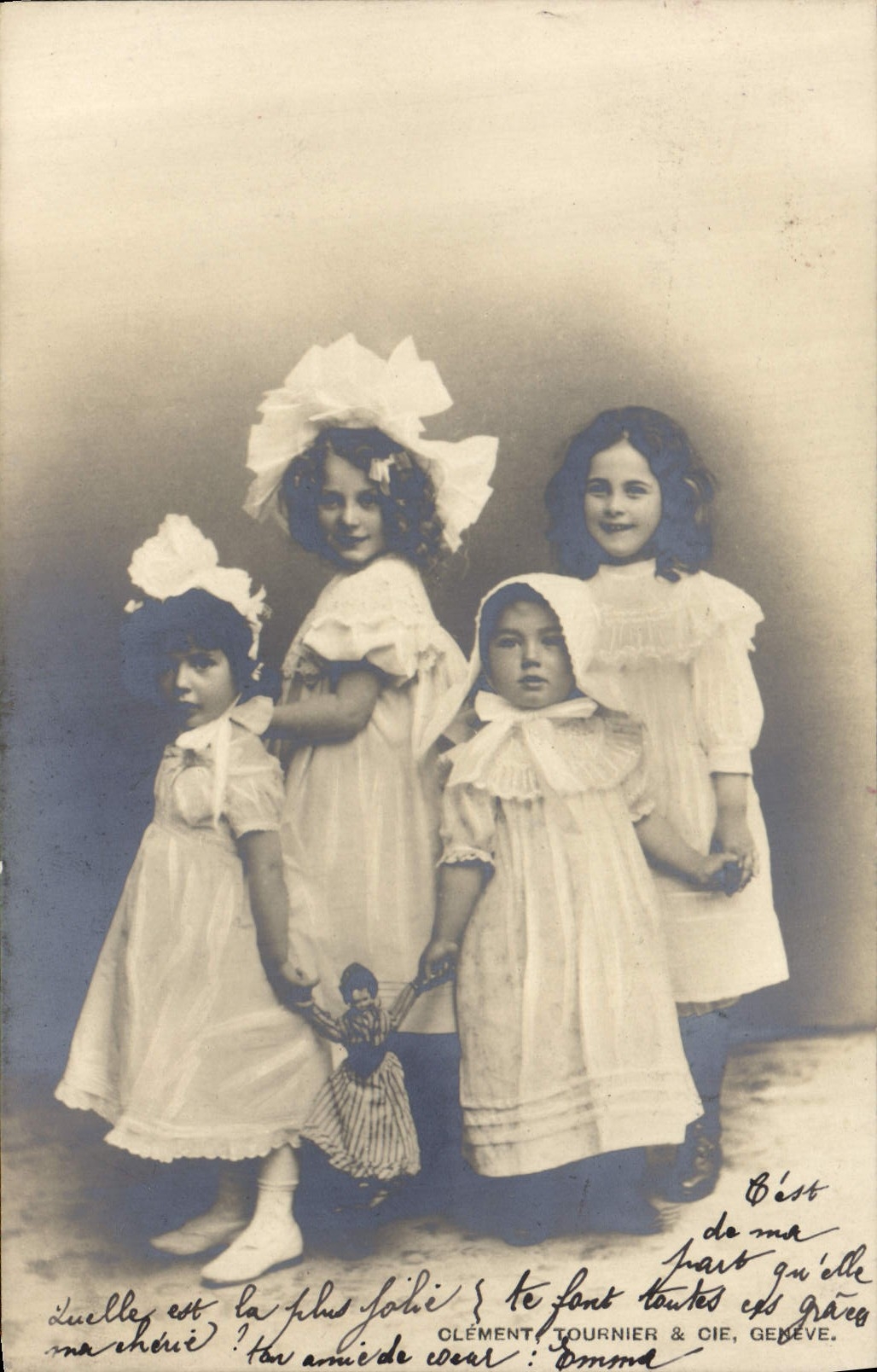 CPA Fantaisie Enfants Poupee 