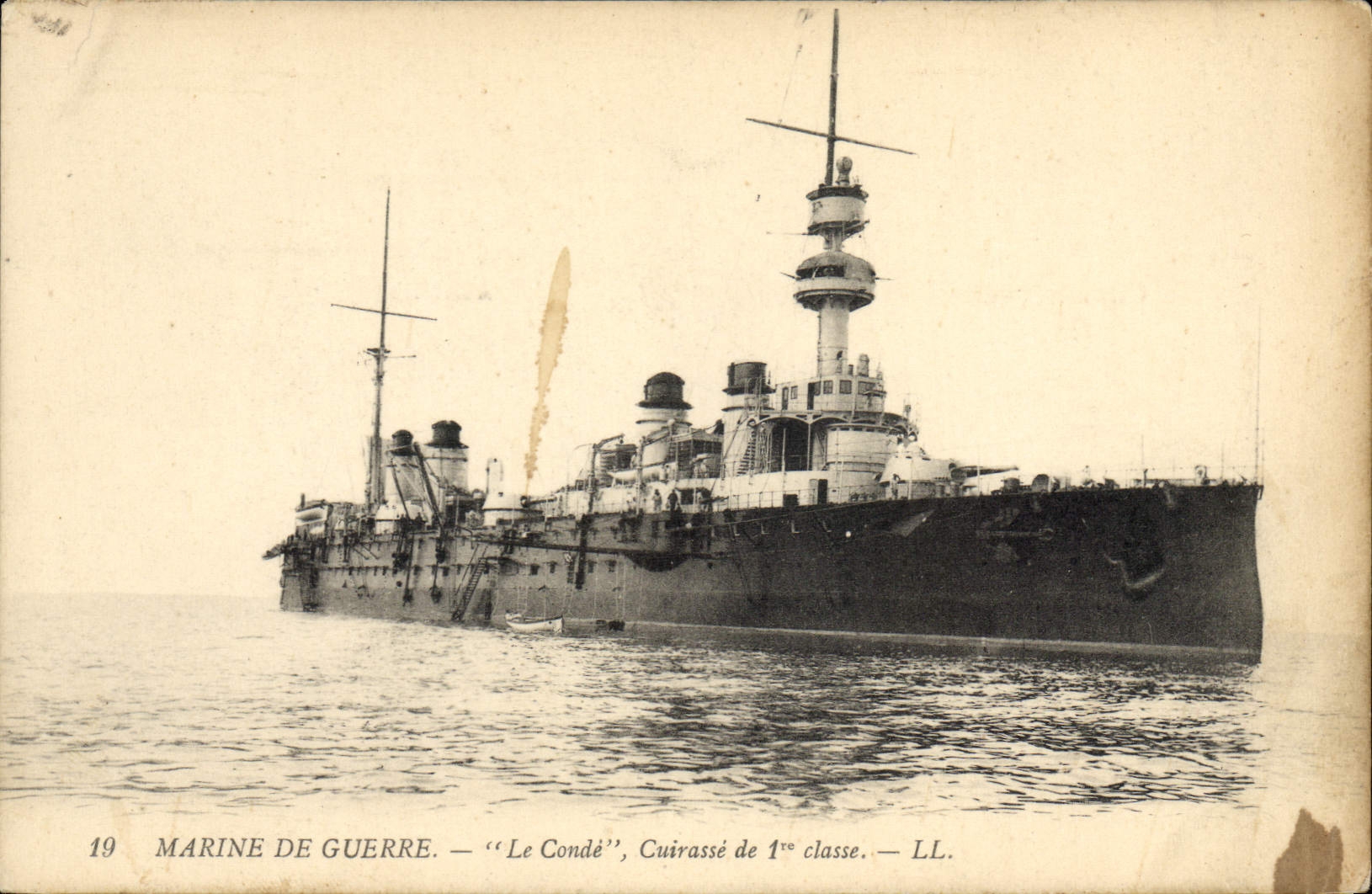 CPA Bateau de Guerre Le Conde Cuirasse de 1ere classe