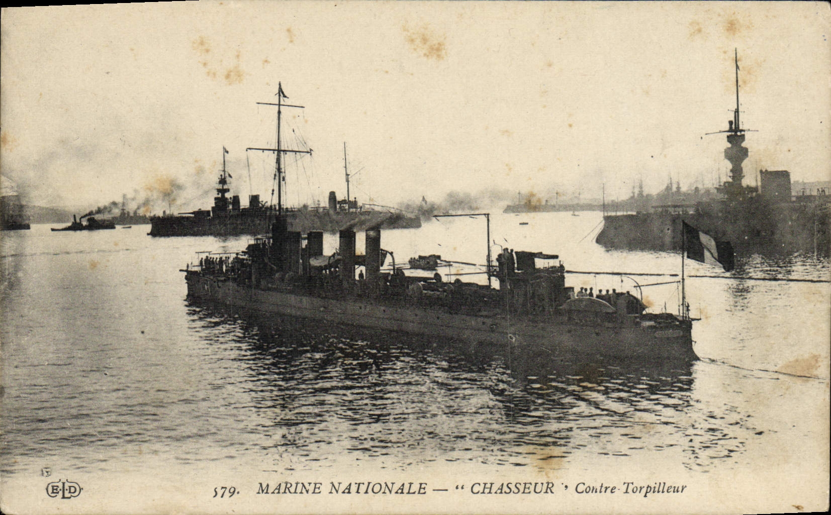 CPA Bateau de Guerre Chasseur Contre torpilleur