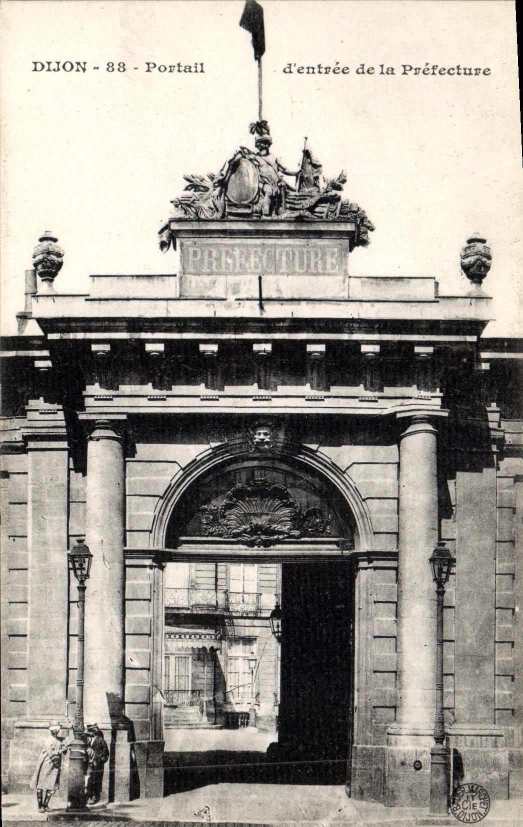 CPA Dijon Portail d'entree de la Prefecture 