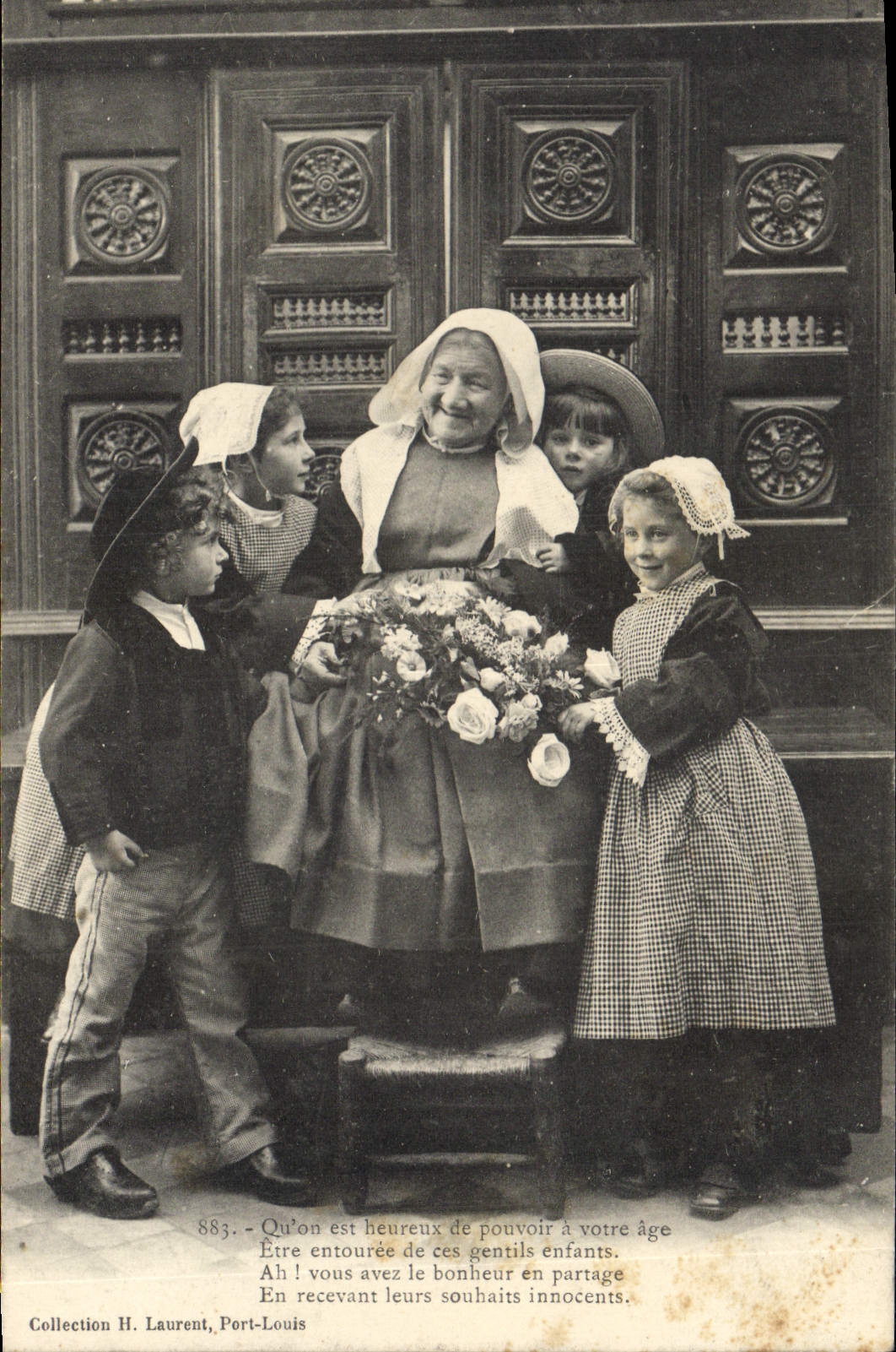CPA Folklore Enfants Bretagne