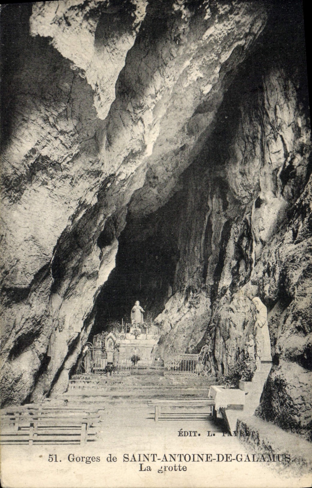 CPA Grottes Grotte Gorges de Saint Antoine de Galamus La grotte
