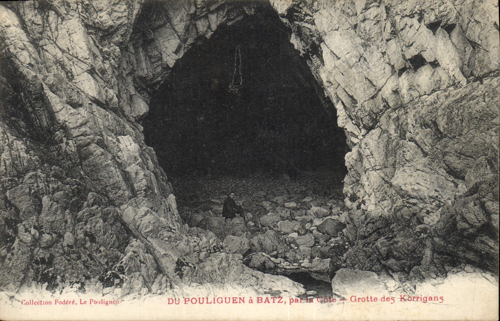 CPA Grottes Grotte des Korrigans Du Pouliguen a Batz par la Cote
