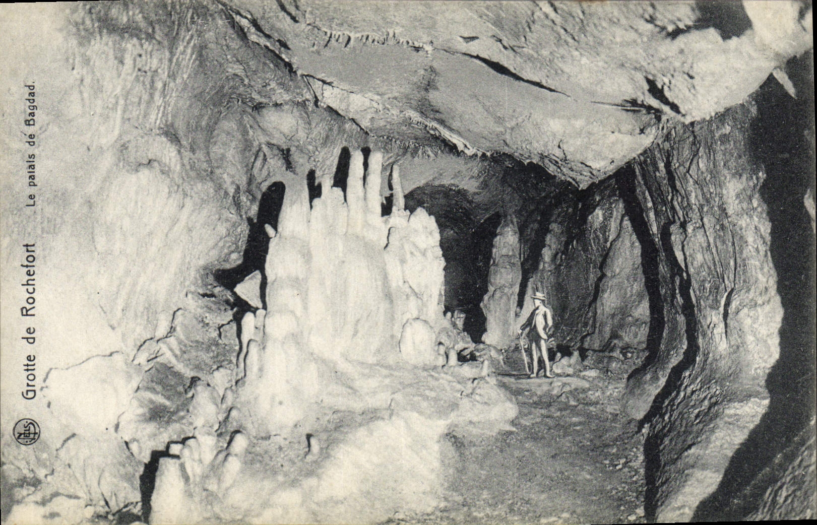 CPA Grottes Grotte de Rochefort Le palais de Bagdad