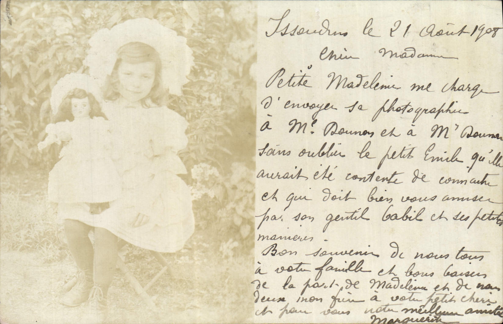 CARTE PHOTO Issoudun 1908 Fantaisie Enfants Poupee  