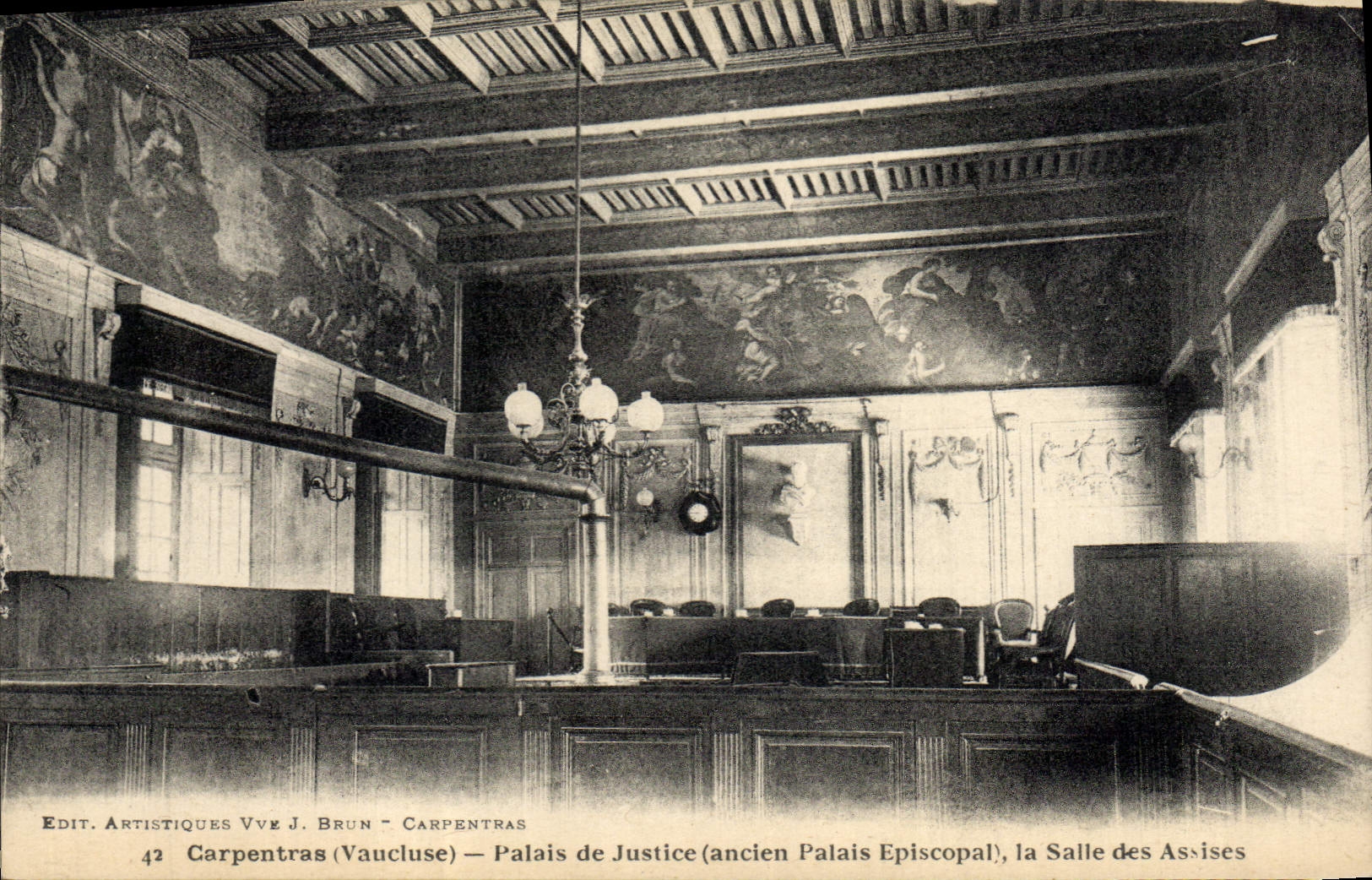 CPA Palais de justice Ancien Palais episcopal la salle des Assises Carpentras