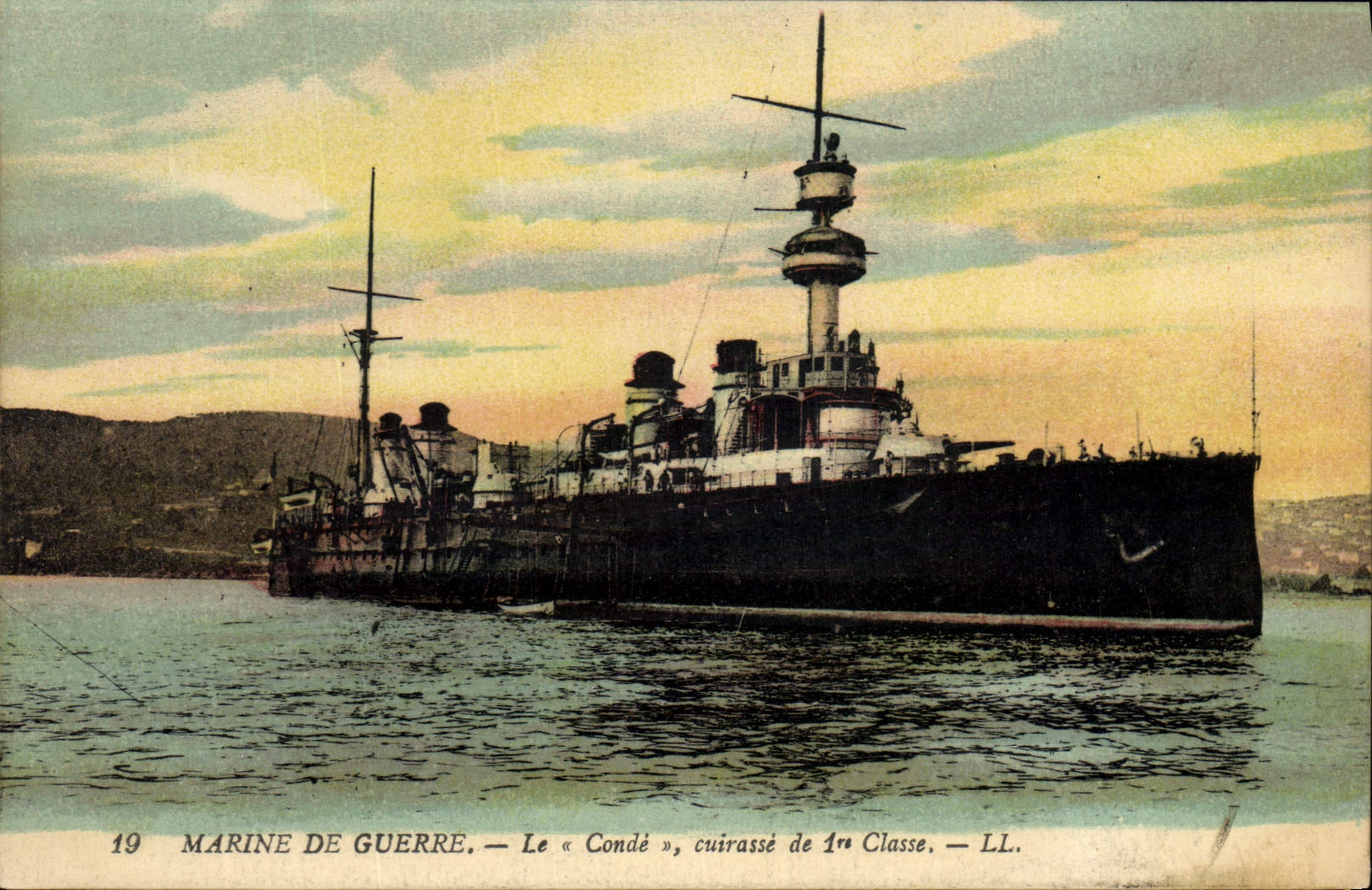 CPA Bateau de Guerre Le Conde Cuirasse de 1ere classe