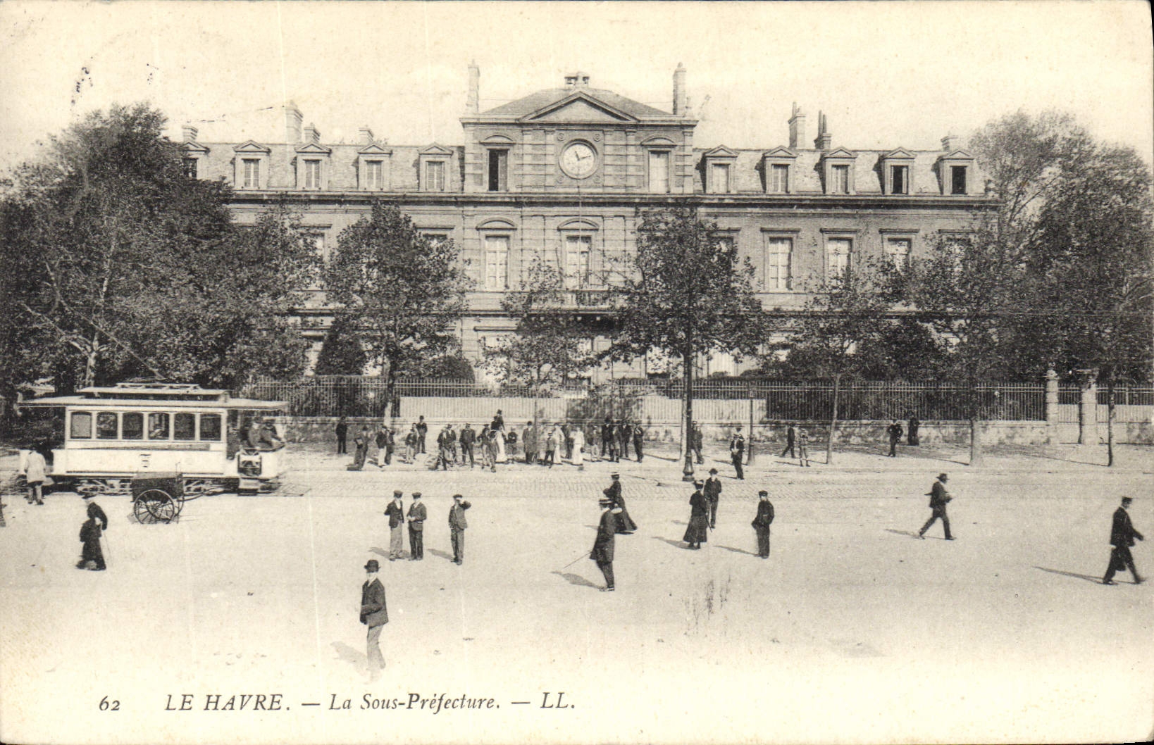 CPA Le Havre Sous Prefecture Tramway
