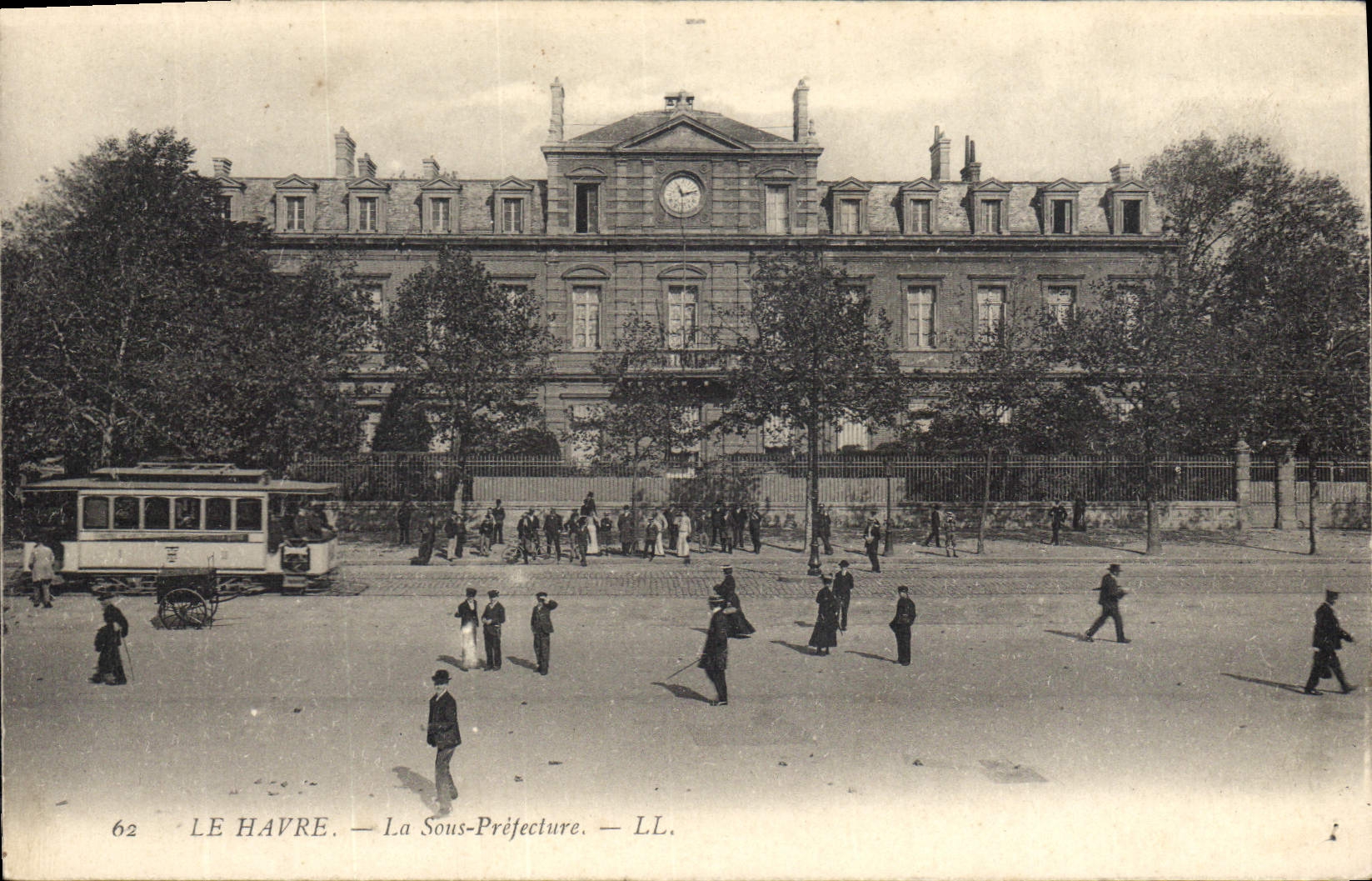 CPA Le Havre La Sous Prefecture Tramway
