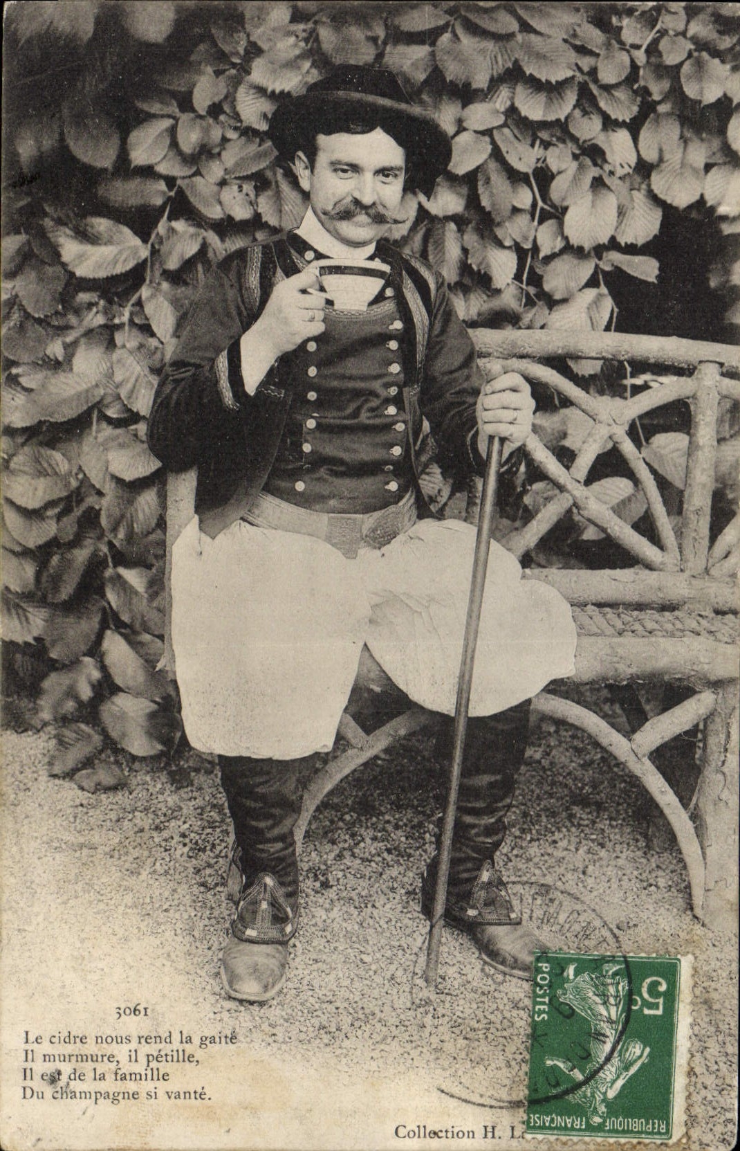 CPA Folklore Cidre Bretagne