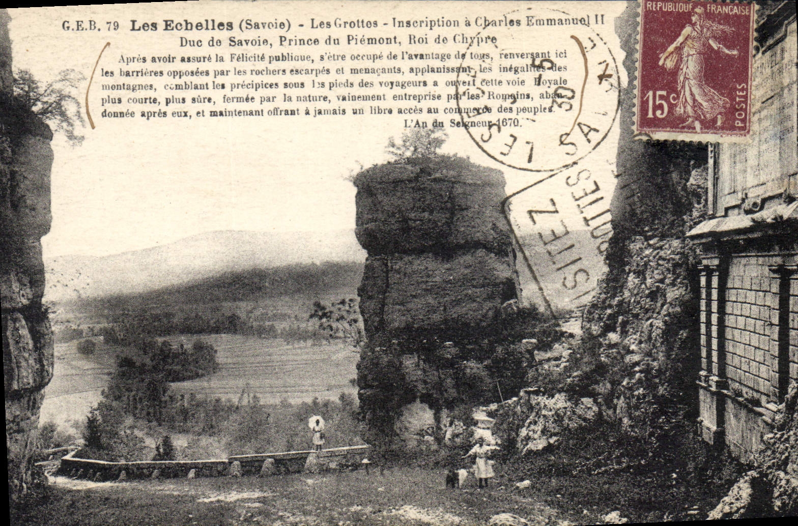 CPA Chateau Les Echelles Les grottes 