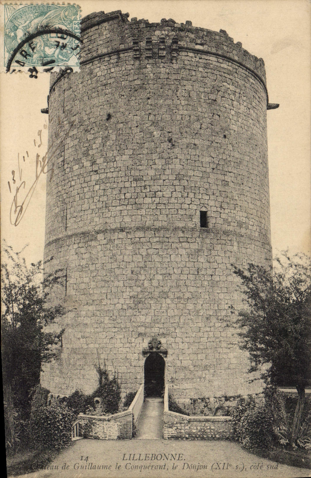 CPA Chateau Lillebonne Le conquerant Le donjon