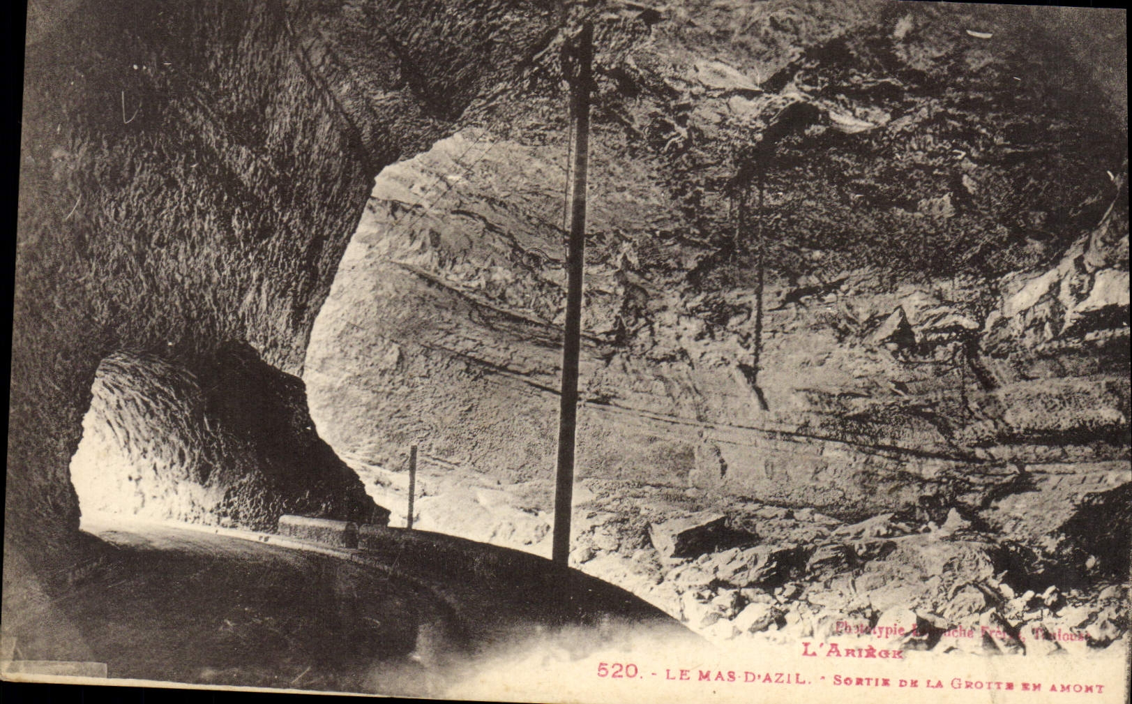 CPA Grotte Grottes Le Mas d'Azil Sortie de la grotte en amont