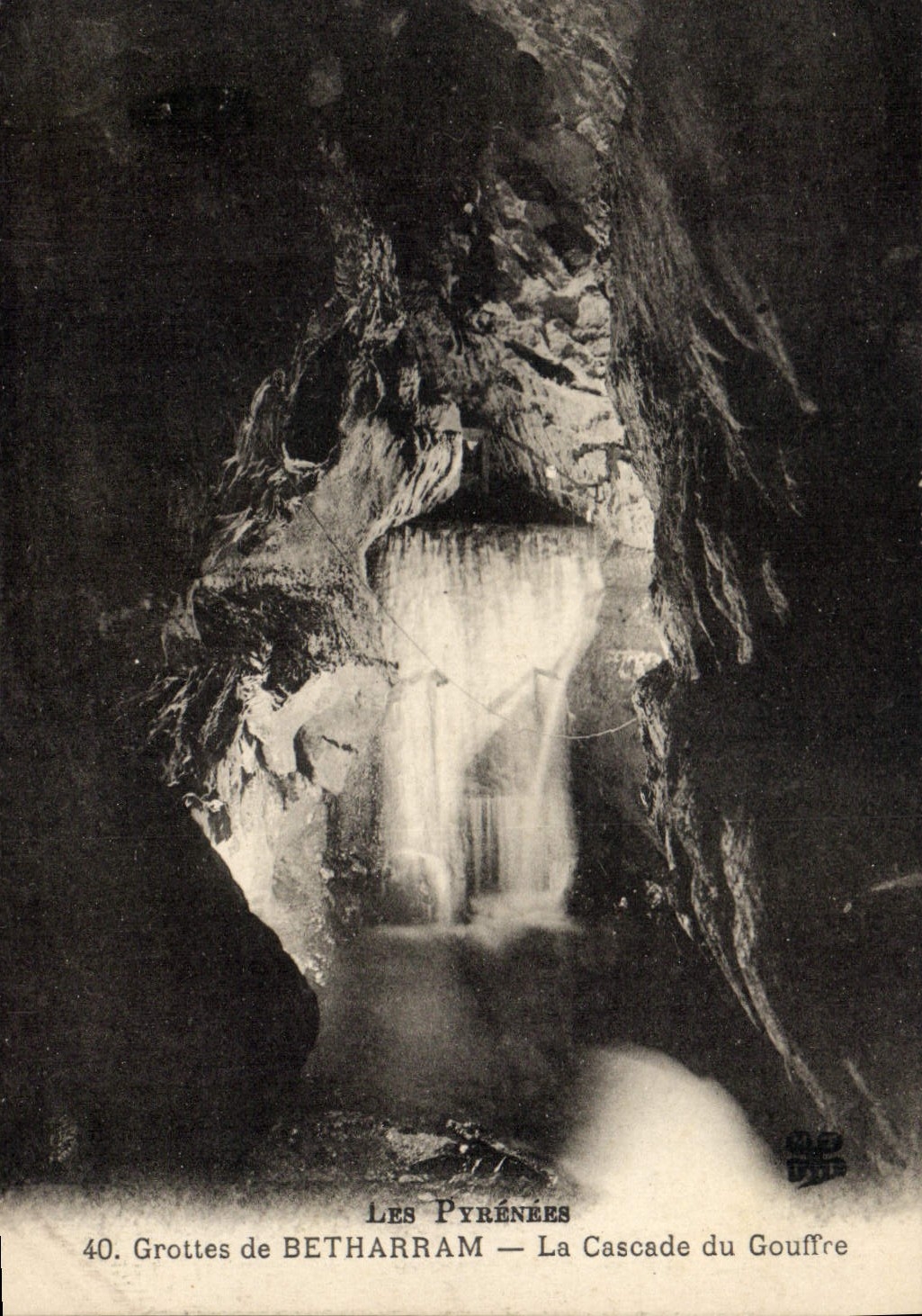 CPA Grotte Grottes de Betharram La cascade du gouffre