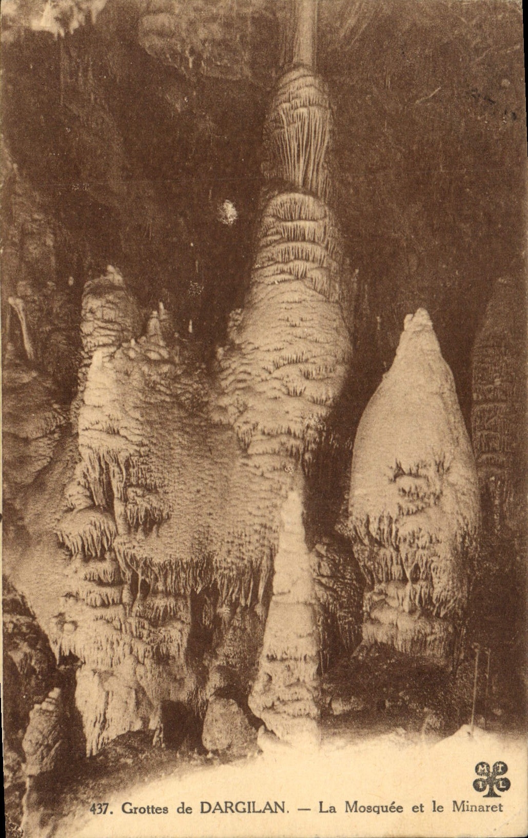 CPA Grotte Grottes de Dargilan La mosquee et le minaret