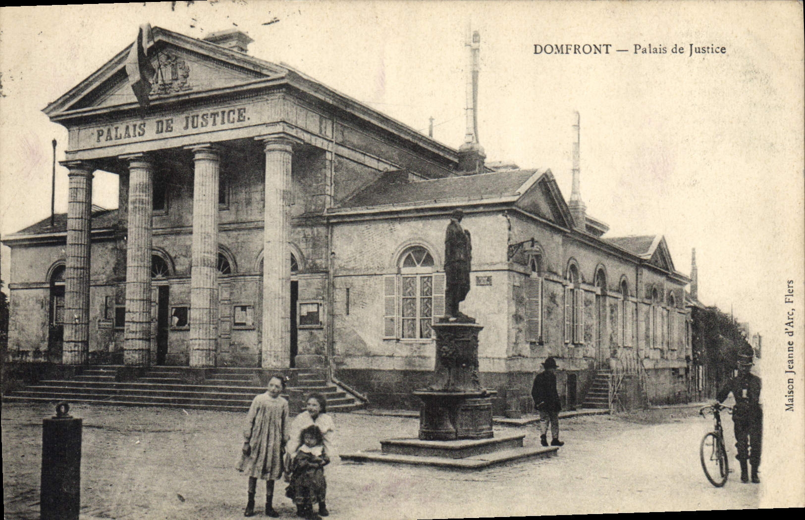 CPA Palais de Justice Domfront 