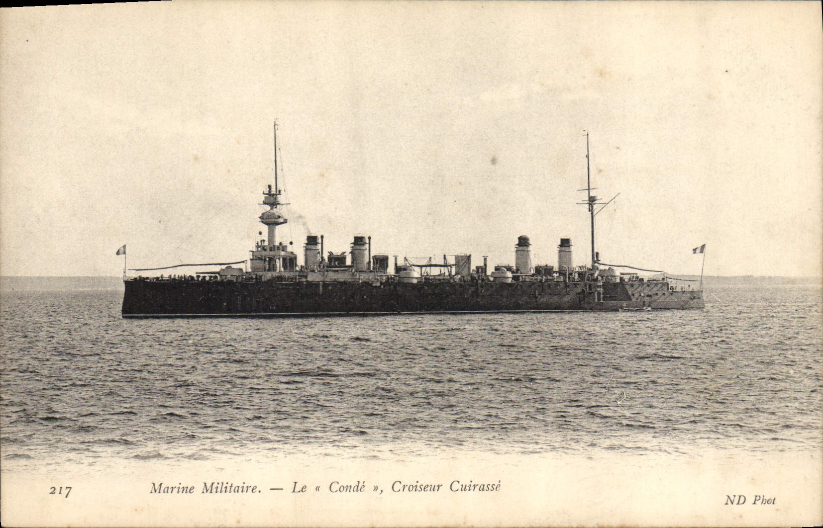 CPA Bateau de Guerre Le Conde Croiseur Cuirasse