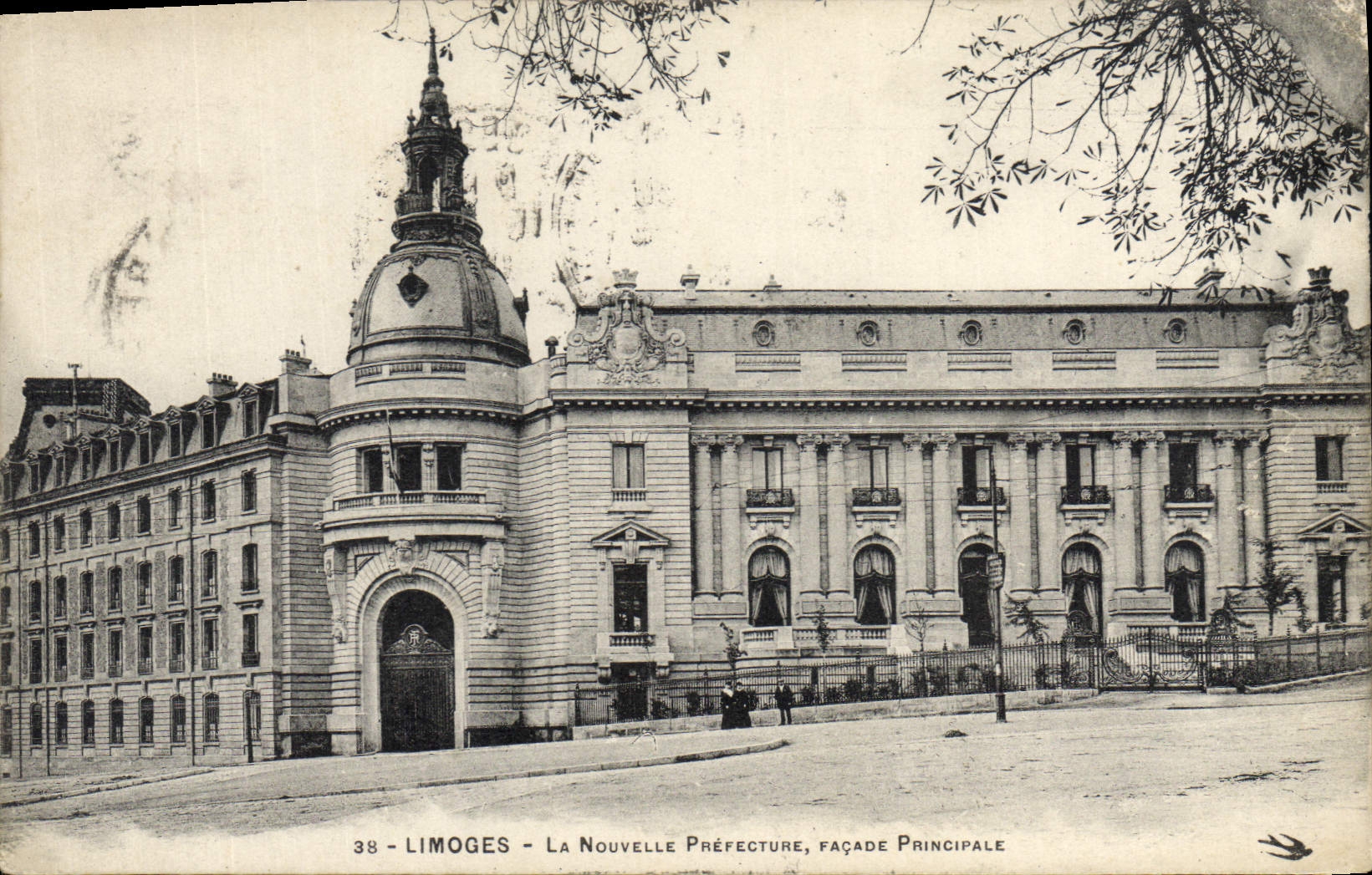 CPA Limoges La nouvelle Prefecture Facade principale