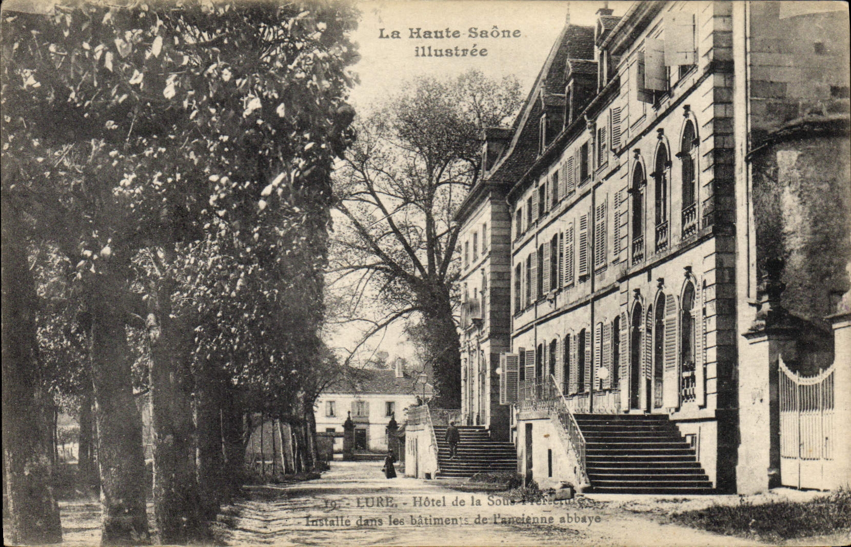 CPA Hotel de la Sous Prefecture Lure Installe dans les batiments de l'ancienne abbaye