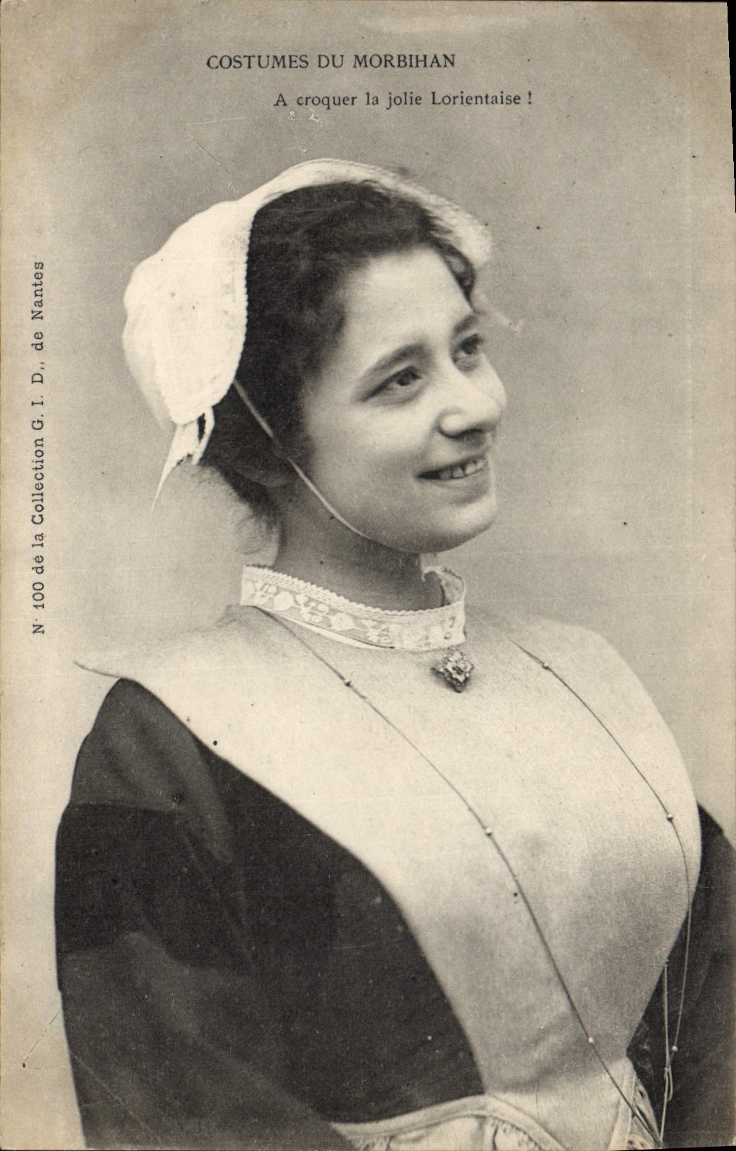 CPA Folklore Morbihan Lorientaise