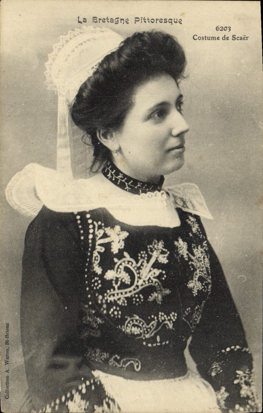 CPA Folklore Costume de Scaer