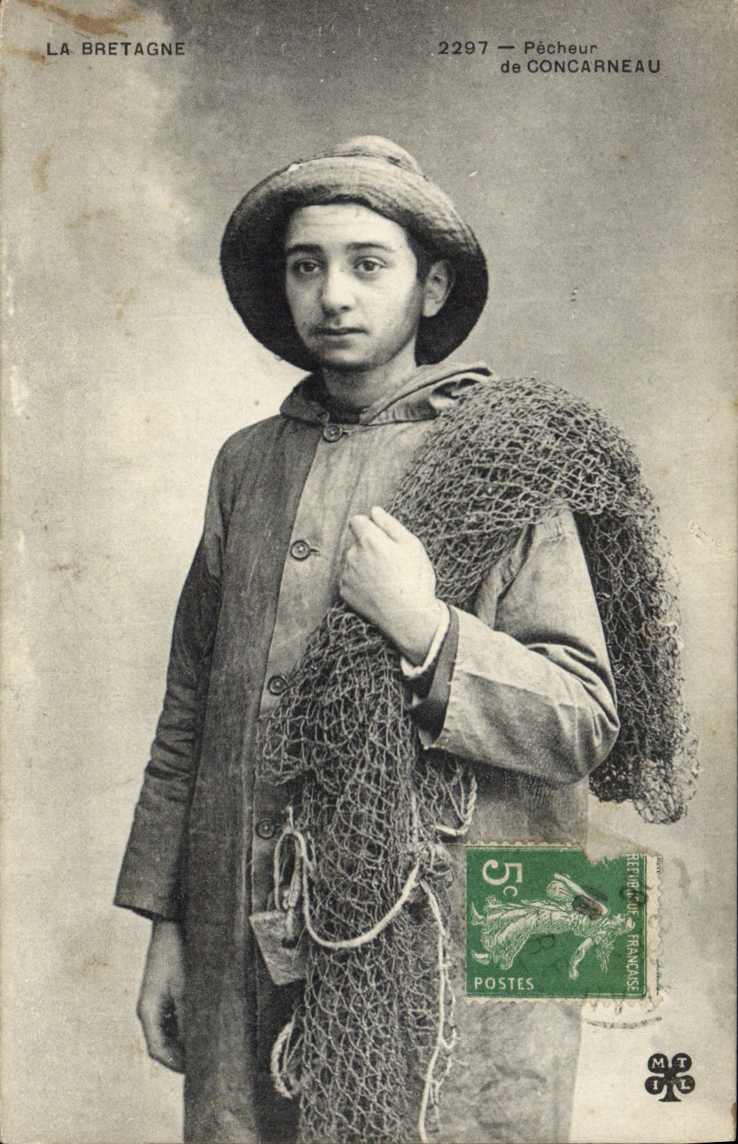 CPA Folklore Pecheur de Concarneau