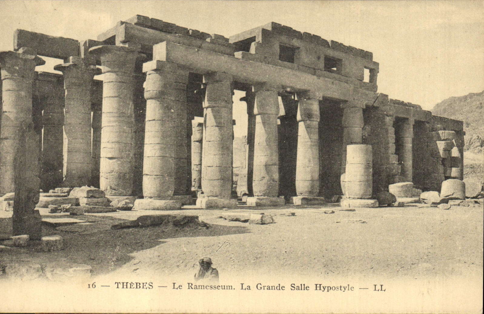 CPA Egypt Egypte Thebes Le Ramesseum la grande salle Hypostyle