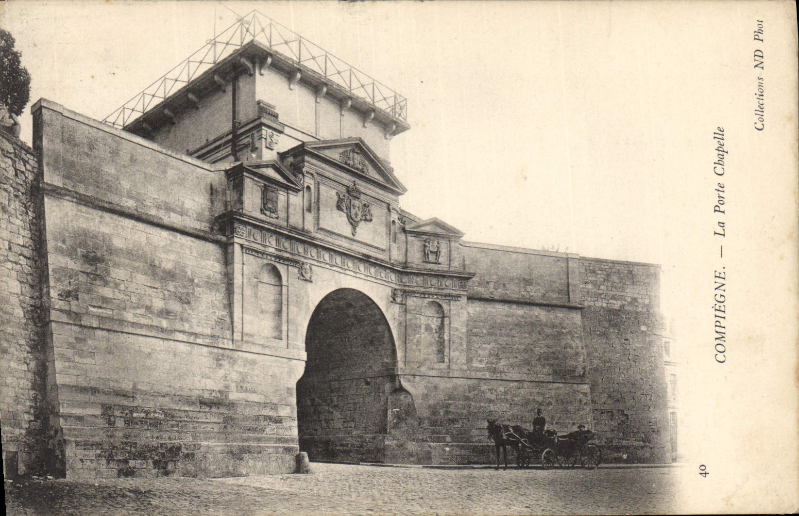 CPA Compiegne La Porte Chapelle 