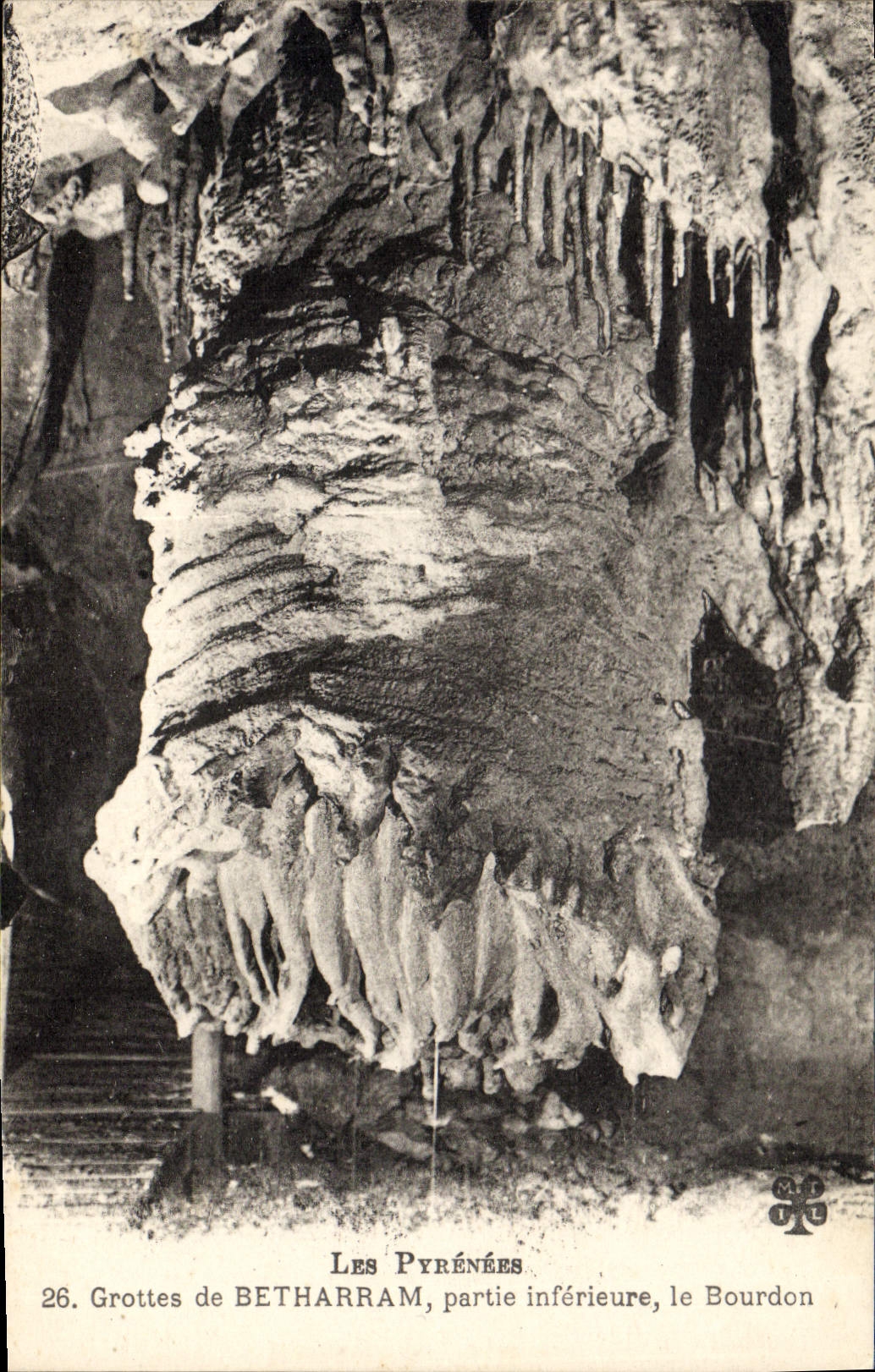 CPA Les pyrenees Grottes de Betharram partie inferieure le Bourdon