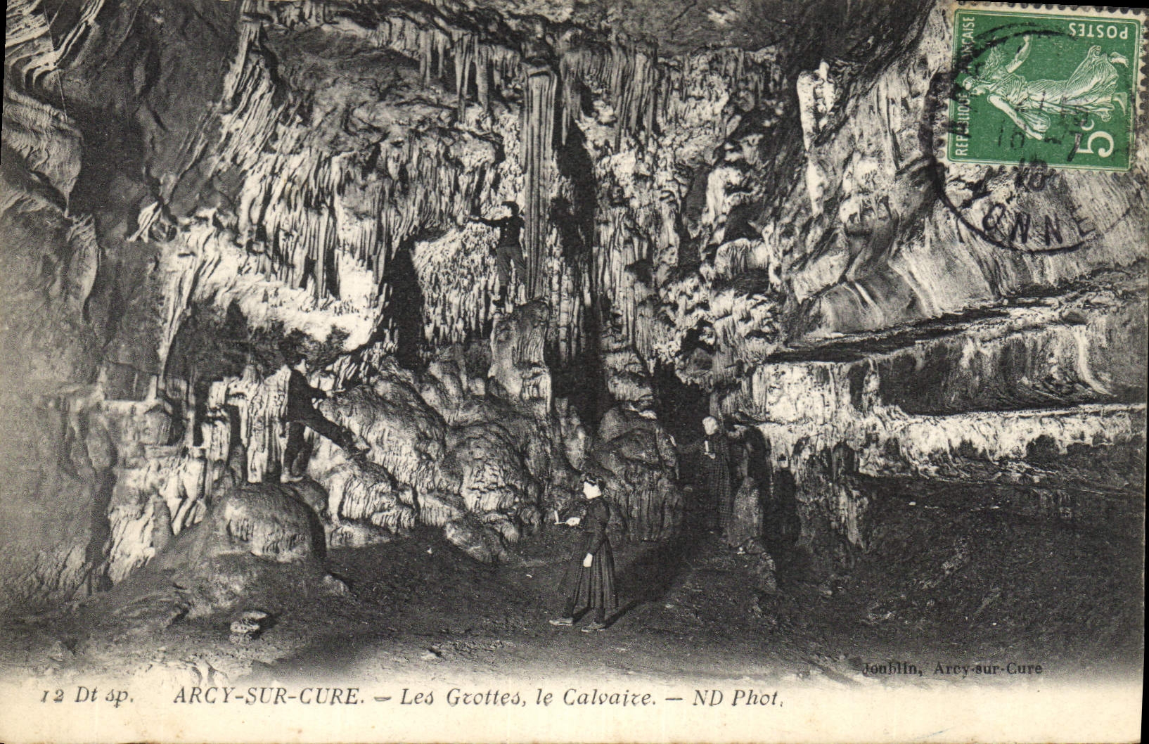 CPA Arcy sur Cure Les Grottes le Calvaire 